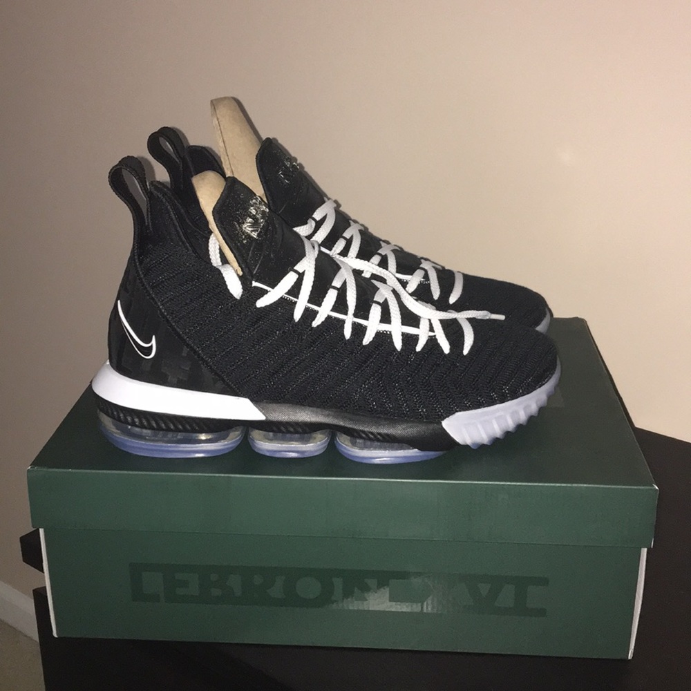 Lebron 16 Equality Edition - never worn
